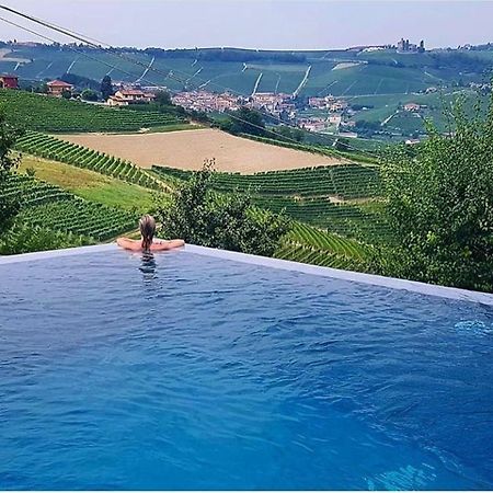 Cascina Roella ξενώνας Monforte dʼAlba Εξωτερικό φωτογραφία